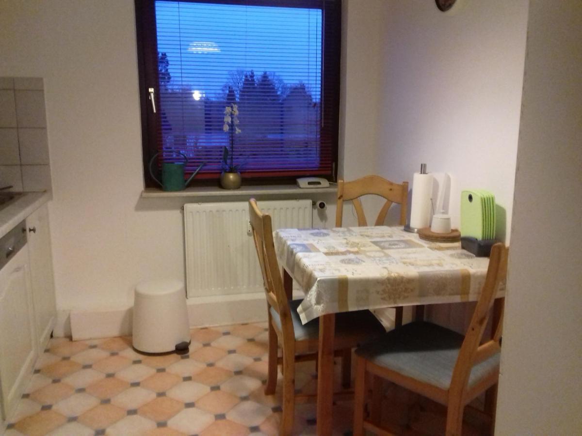 Ferienwohnung, Monteurwohnung Bis 6 Personen Rottorf ภายนอก รูปภาพ